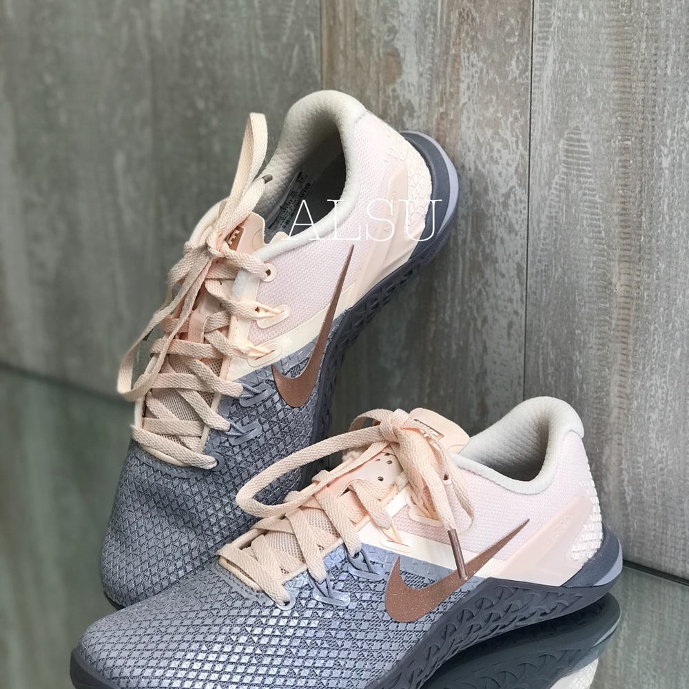 Nike Metcon 4 XD Mtlc Peach 🍑 Atmosphere Grey W - Picture 6 of 8